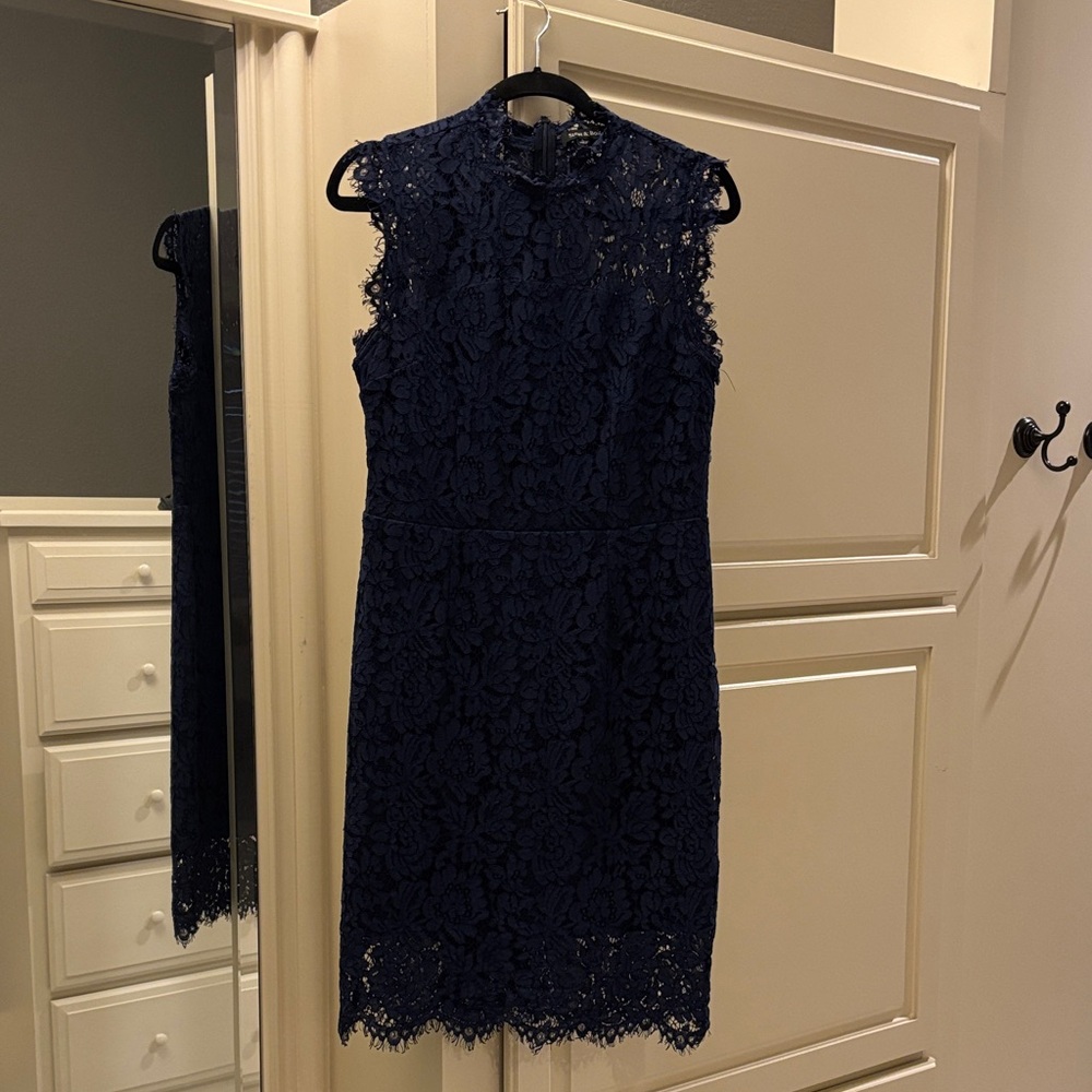 Chic Navy Lace Midi Dress